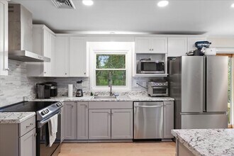 701 Elizabeth Dr in Blacksburg, VA - Building Photo - Building Photo