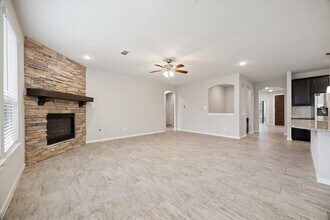 24918 Meadowthorn Crest Ln in Katy, TX - Building Photo - Building Photo