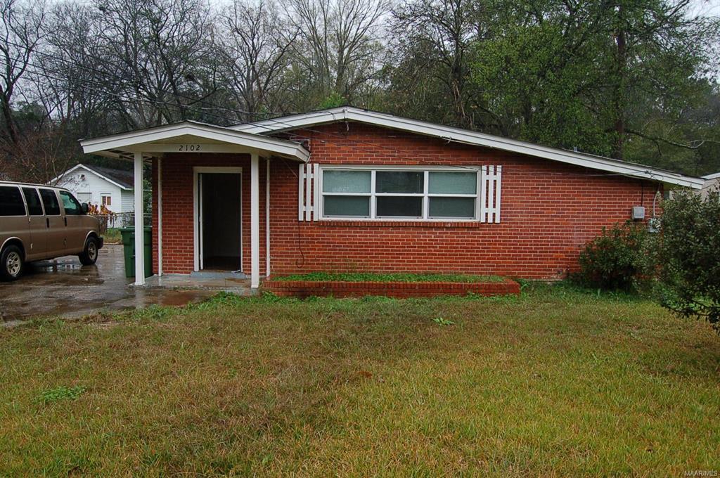 2102 Yarbrough St in Montgomery, AL - Building Photo