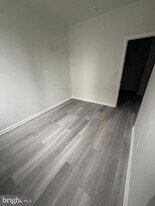 112 E Huntingdon St in Philadelphia, PA - Building Photo