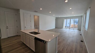 24700 E 42nd Ave in Aurora, CO - Building Photo - Building Photo