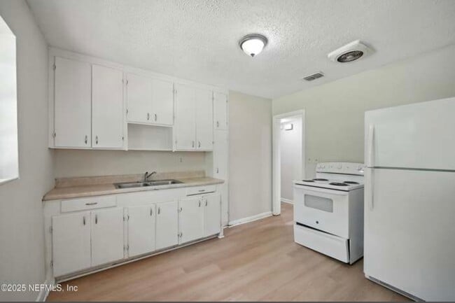 property at 1841 Debutante Dr