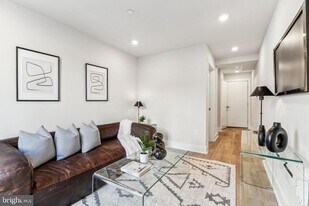 3205 N 35th St in Philadelphia, PA - Building Photo