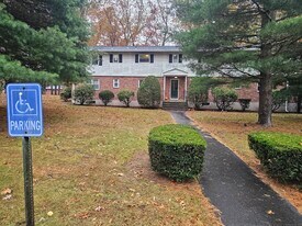 474 Oak Ave in Cheshire, CT - Building Photo