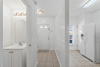 12311 Kensington Lakes Dr-Unit -203 in Jacksonville, FL - Building Photo - Building Photo