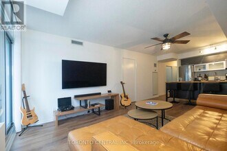 68 Abell St in Toronto, ON - Building Photo - Building Photo