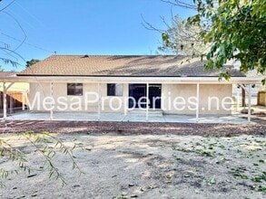 14216 Brentwood Dr in Victorville, CA - Building Photo - Building Photo