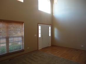 5607 Sierra Highlands Dr in Plainfield, IL - Building Photo - Building Photo