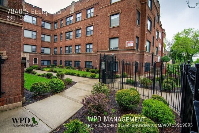 7840 S Ellis Ave in Chicago, IL - Foto de edificio - Building Photo