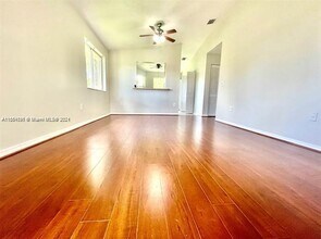 7830 NW 6th St, Unit 3 BEDROOM PEMBROKE in Pembroke Pines, FL - Foto de edificio - Building Photo