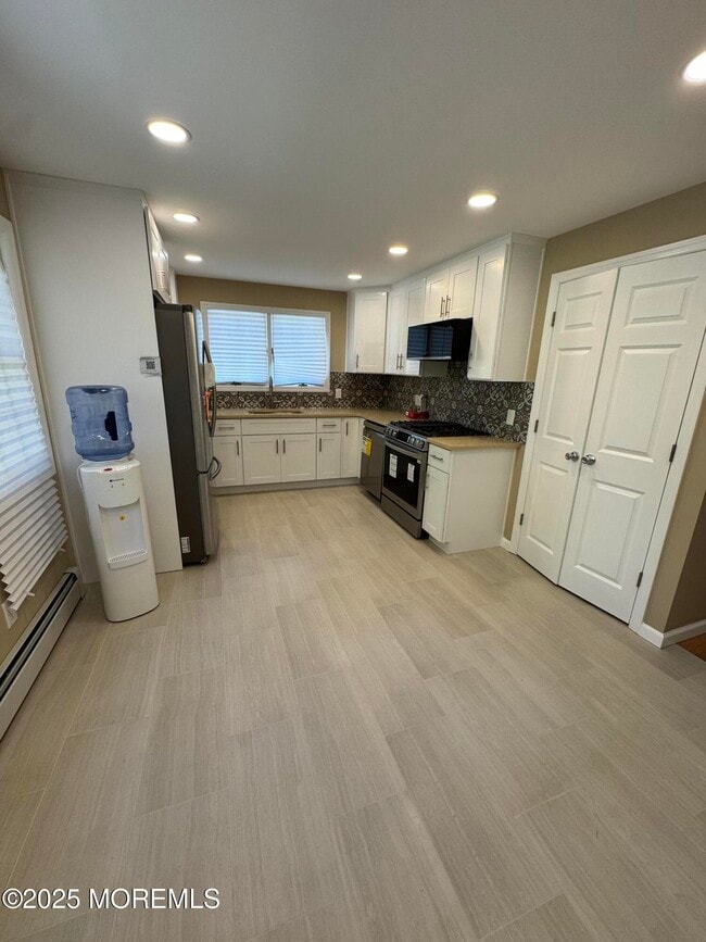 372 Lake Ave in Ocean Township, NJ - Building Photo - Building Photo