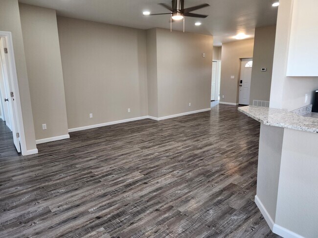 2703 S Onyx Dr in Roswell, NM - Building Photo - Building Photo