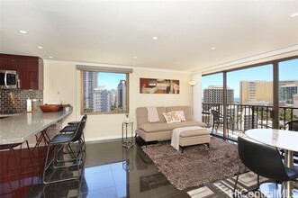 2140 Kuhio Ave. in Honolulu, HI - Building Photo - Building Photo