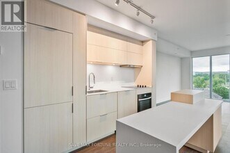 370 Martha St in Burlington, ON - Building Photo - Building Photo