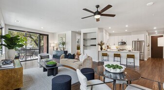 The Park at Katy Trail in Dallas, TX - Building Photo