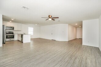 14612 Greenfield Ml in San Antonio, TX - Foto de edificio - Building Photo