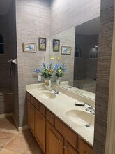 9180 Lake Avon Dr in Orlando, FL - Building Photo - Building Photo