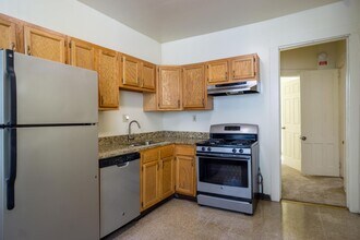 450 Westcott St in Syracuse, NY - Building Photo - Building Photo