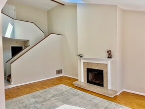 909 Suffolk Ct in Libertyville, IL - Building Photo - Building Photo