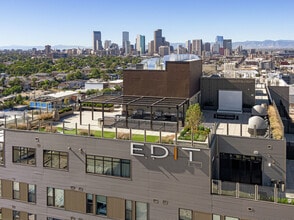 Edit at River North in Denver, CO - Foto de edificio - Building Photo