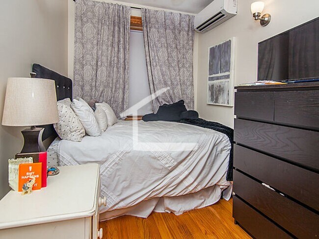 137 Charles St in Boston, MA - Building Photo - Building Photo