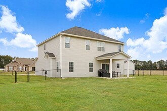 202 Jeter Dr in Pikeville, NC - Building Photo - Building Photo