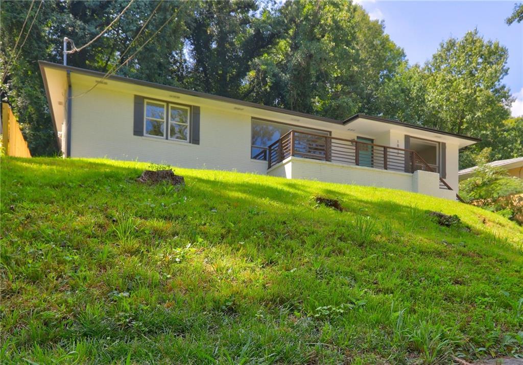1842 Calloway Dr NW in Atlanta, GA - Building Photo