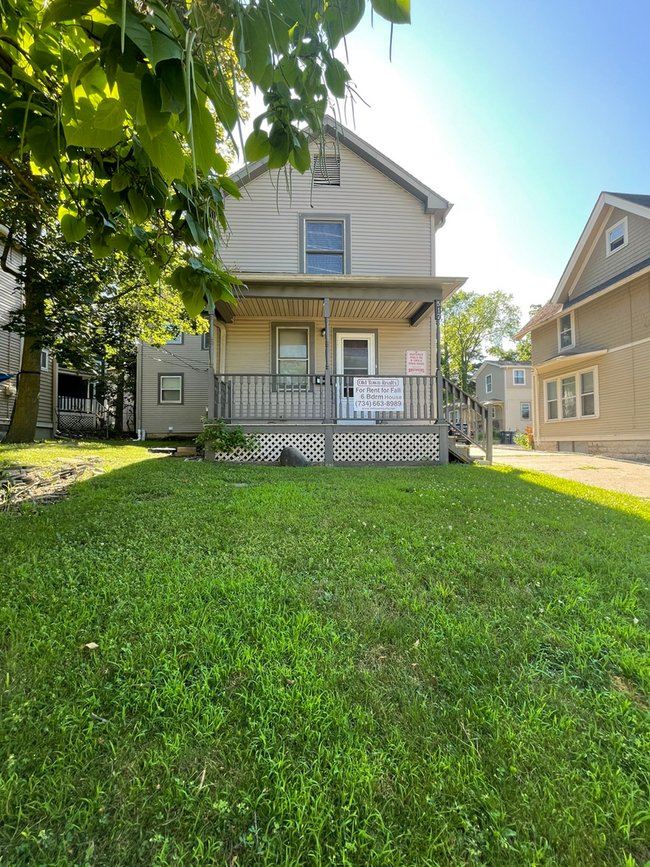 property at 517 S 4th Ave