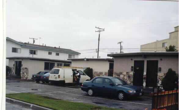 12455-12463 Rose Ave in Downey, CA - Building Photo