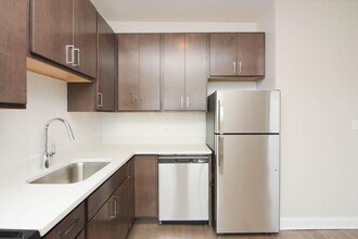 3407 W Fullerton Ave in Chicago, IL - Building Photo - Building Photo