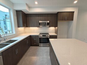 259 Montague Expy in Milpitas, CA - Building Photo - Building Photo