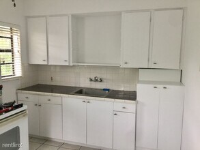 3793 SW 26th Terrace in Miami, FL - Building Photo - Building Photo