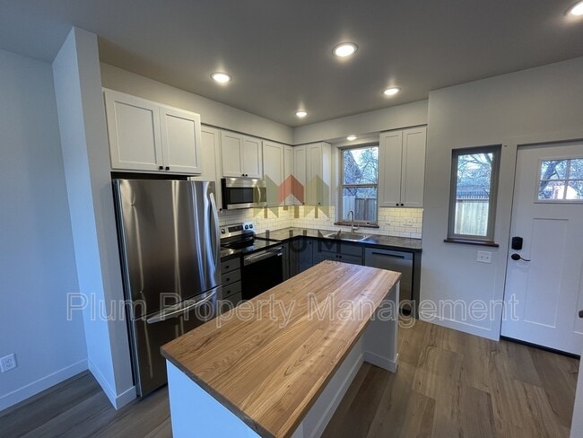 property at 1125 S Catlin St