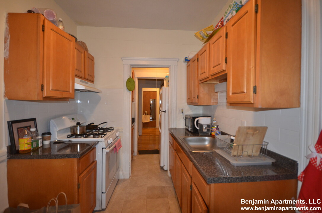 135 Washington St, Unit 5 in Boston, MA - Building Photo
