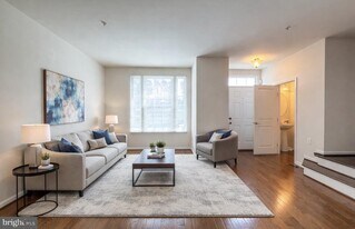 7296 Dorchester Woods Ln in Severn, MD - Building Photo