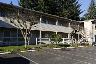 Suncrest Apartments in Olympia, WA - Building Photo - Building Photo