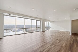 1303 5th St in Coralville, IA - Building Photo - Building Photo