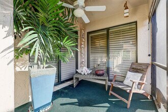 4770 Brittany Dr S in St. Petersburg, FL - Building Photo - Building Photo