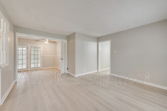 12118 Oberlin Dr in Dallas, TX - Building Photo - Building Photo