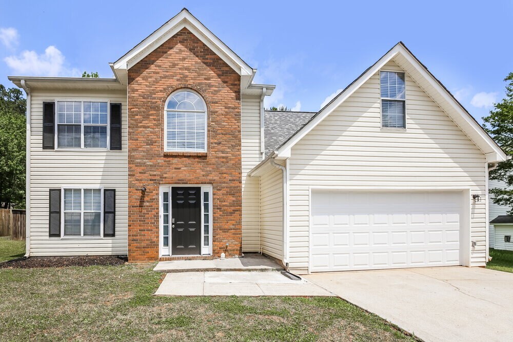 6336 Pawleys Isle in Lithonia, GA - Building Photo