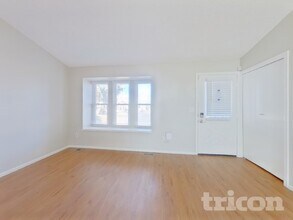 4290 S Halifax Way in Aurora, CO - Foto de edificio - Building Photo