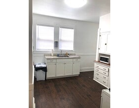 1507 W Callender Ave, Unit 1507 Callender Unit B in Peoria, IL - Foto de edificio - Building Photo