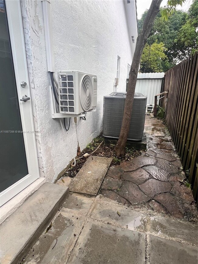 14763 SW 173rd Terrace in Miami, FL - Building Photo - Building Photo