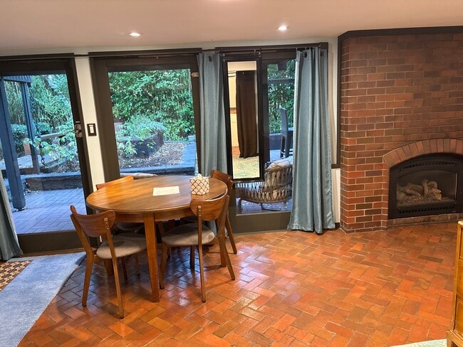 4312 37th Ave NE in Seattle, WA - Building Photo - Building Photo