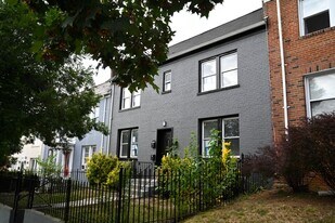 1230 Penn St in Washington, DC - Building Photo