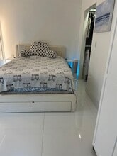 246 Poinciana Island Dr in Sunny Isles Beach, FL - Building Photo - Building Photo