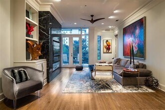 3535 Gillespie St in Dallas, TX - Building Photo - Building Photo