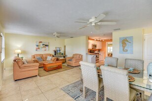 8 Tropical Dr, Unit ID1386136P in Ormond Beach, FL - Building Photo