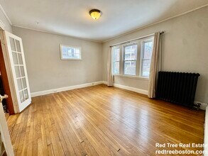 12 Saint Peter St, Unit 1 in Boston, MA - Foto de edificio - Building Photo