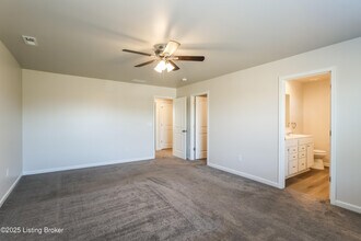 621 Toll House Ct in Shelbyville, KY - Building Photo - Building Photo